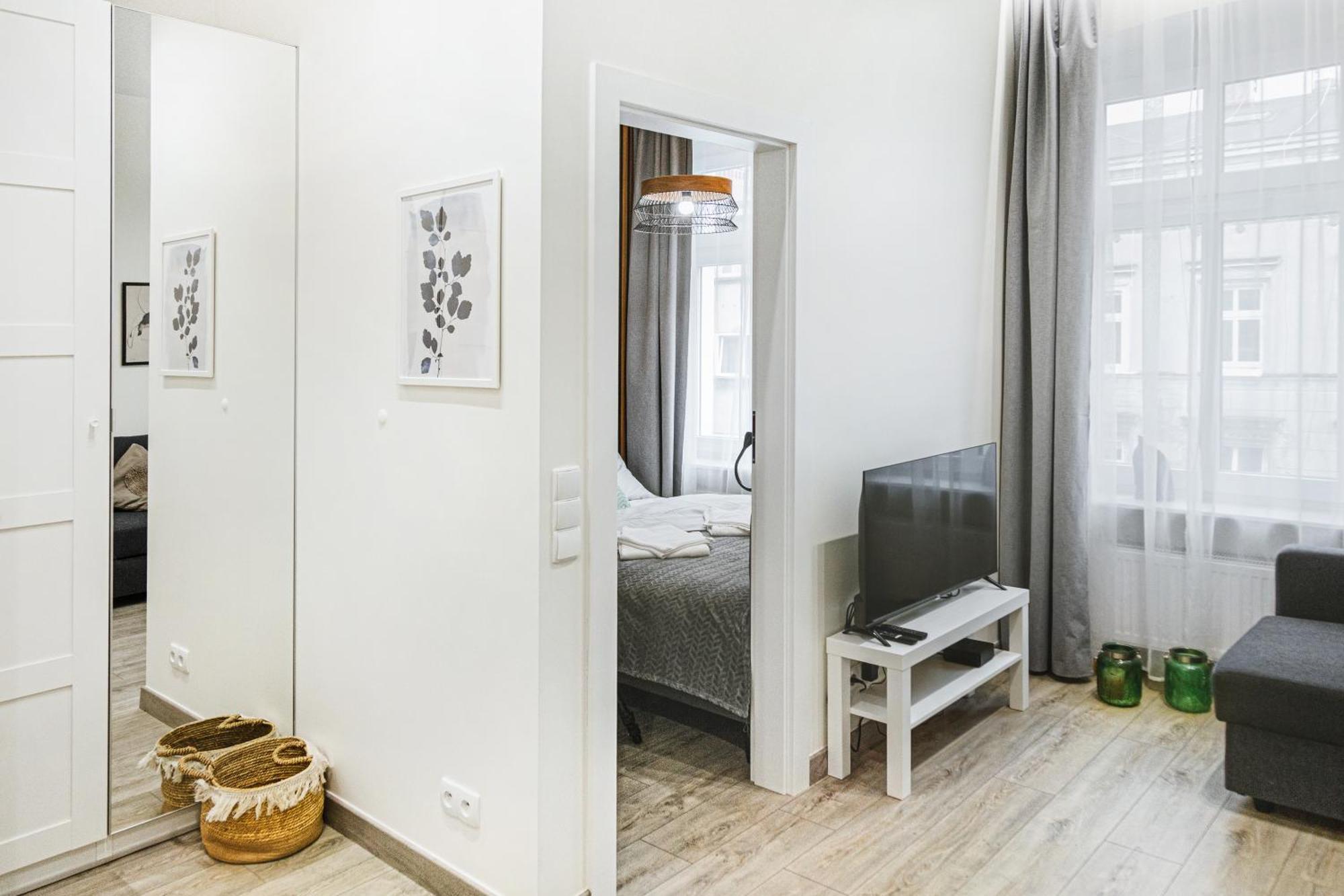 Wyjatkowe Apartamenty W Centrum Breslávia Exterior foto